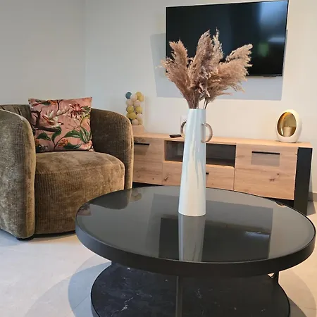 בית נופש La Maison D'ines *