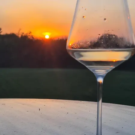 Semesterbostad La Maison D'ines *